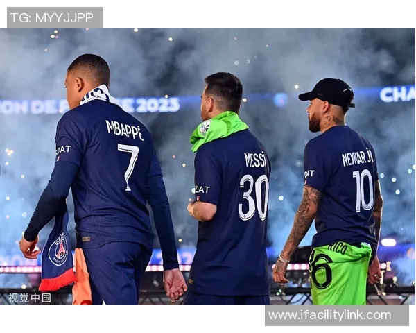姆巴佩离开巴黎临近？转会风波引发全球球迷热议